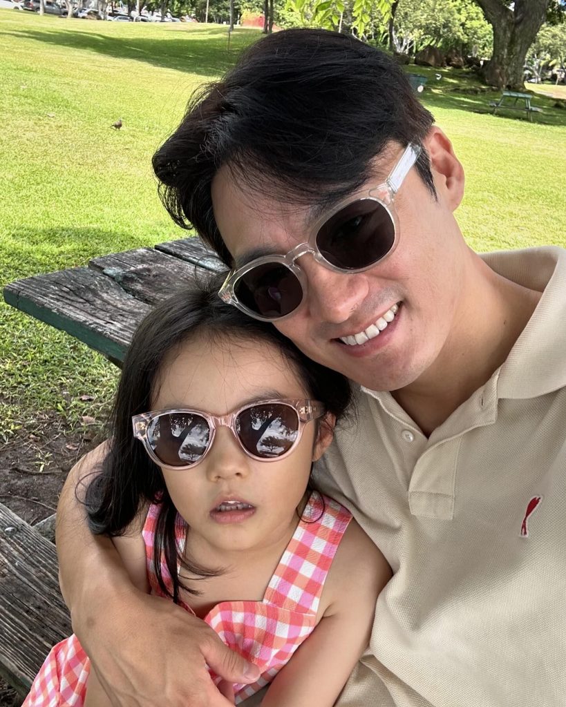 编号MIS166 亚洲男 自拍 街拍 风景 海边 建筑 美食 生日 1104照片+59视频（可更新）-套图社区-素材第一站