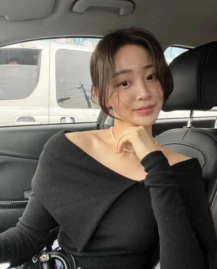 编号DM4 #韩国 宝妈 开车 瑜伽 生活 素材 自拍 789张照片+视频150个-套图社区-素材第一站