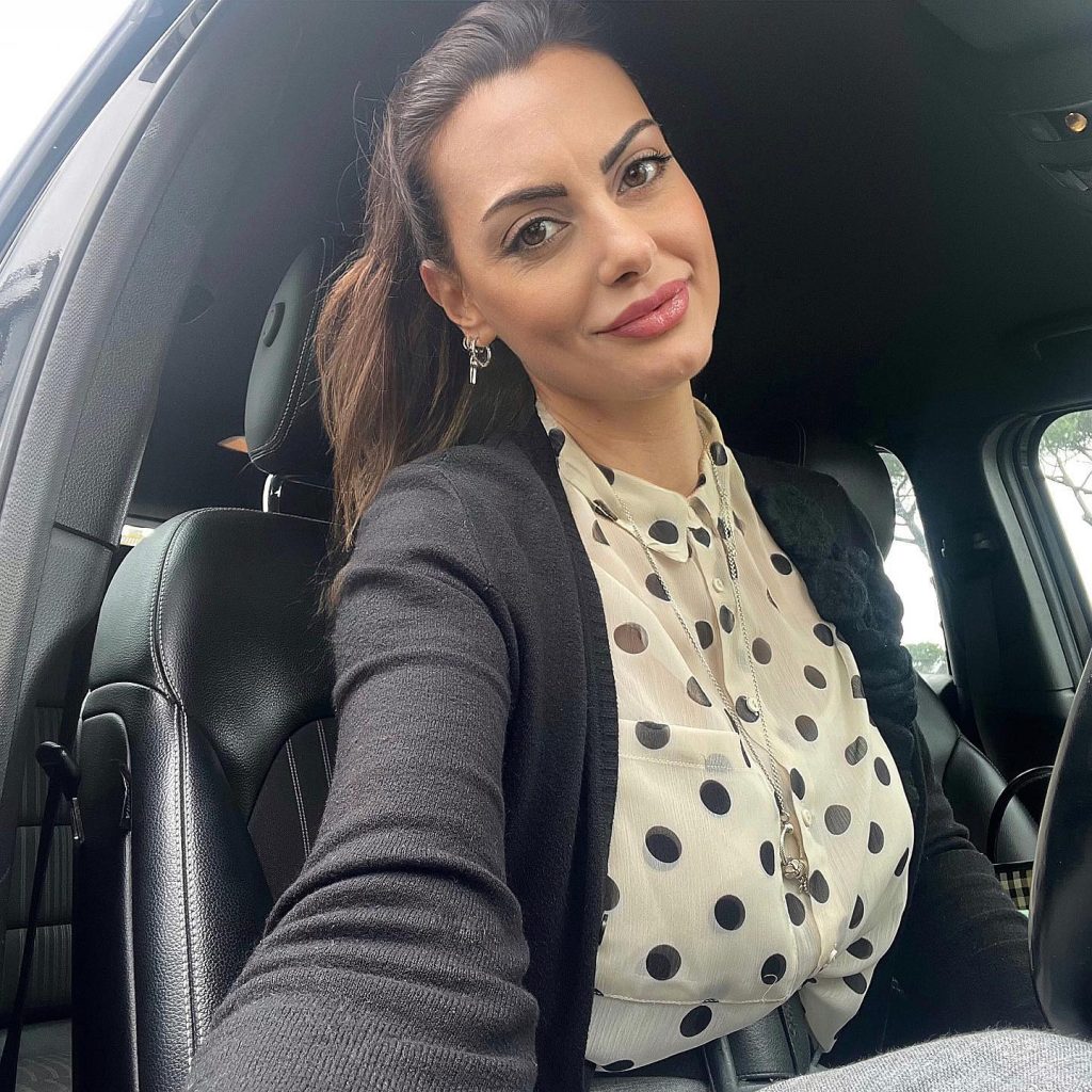 编号YEM103 欧美女 大妈 生活场景丰富 自拍多 旅游 风景 生活日常 照片282张  视频21个（带IG）-套图社区-素材第一站