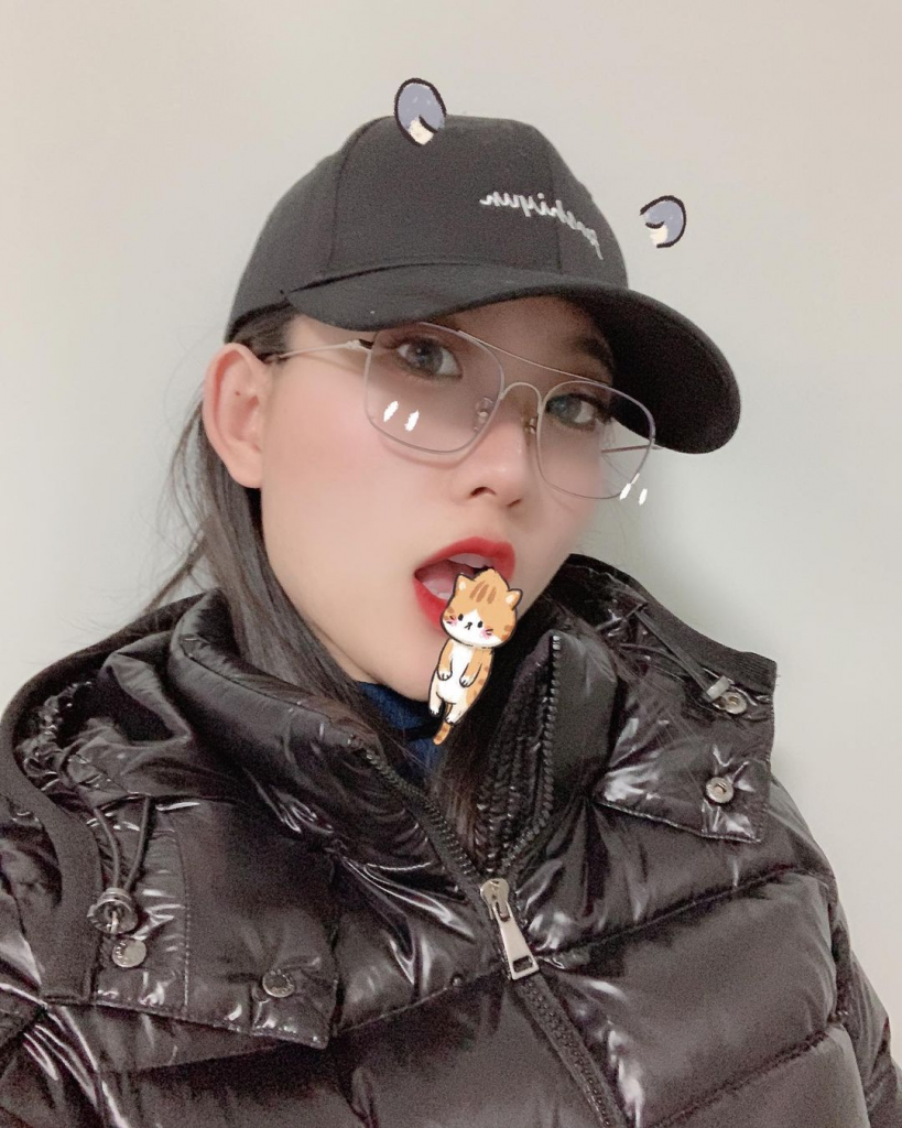 编号L60 #亚洲女 年轻宝妈 骑马 旅行 日常场景丰富 611照片+20视频-套图社区-素材第一站