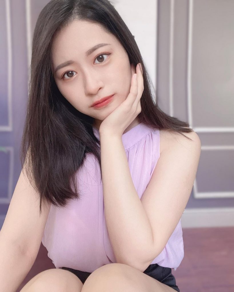 编号FS50 #台湾 有自拍照片 有风景美食旅游照 照片1462张+视频263个(可更新）-套图社区-素材第一站