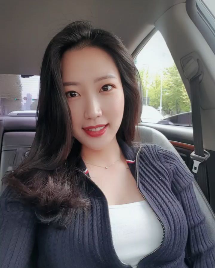 编号K22 #韩国 少妇 生活 旅游 高尔夫《适合虚拟视频》有一部份手势打招呼
1322张照片+视频264个-套图社区-素材第一站