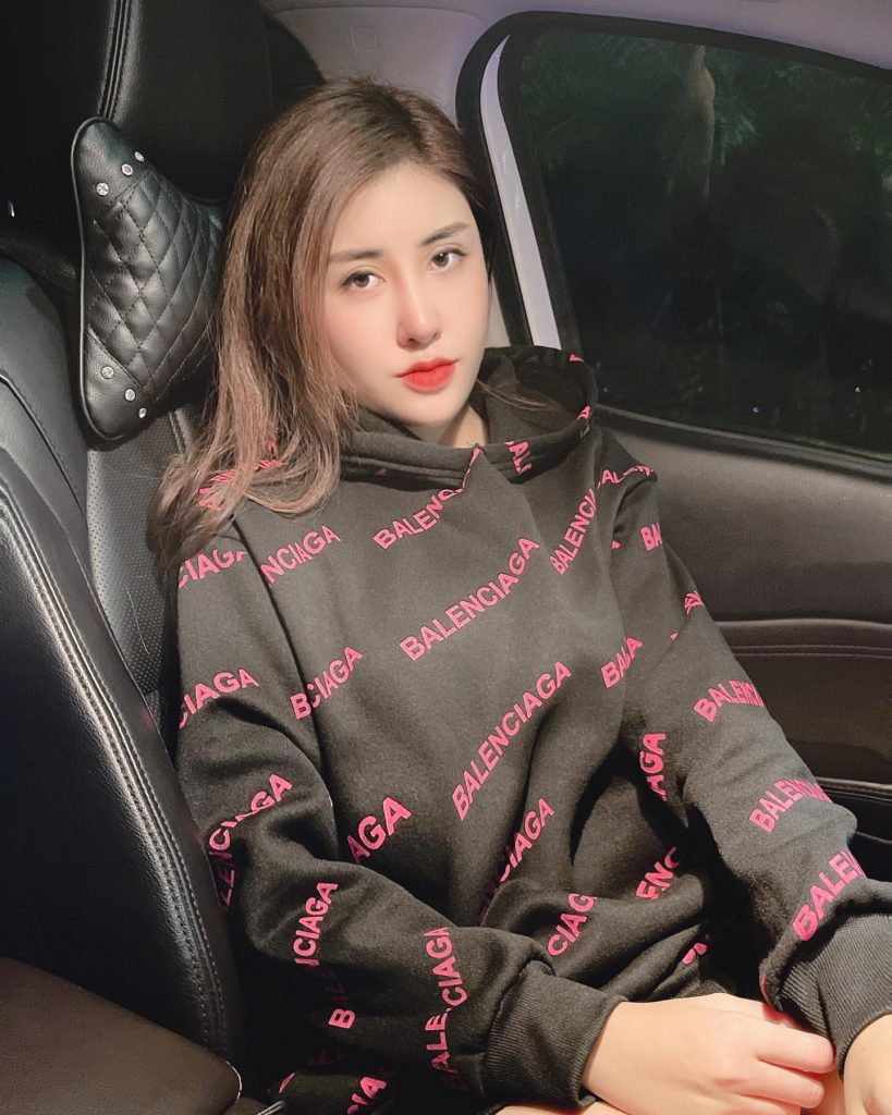 编号MPV120 #越南 20U 职业装 正装 开车怀孕照 美女 健身 游泳 瑜伽 生活旅游 有个洗澡露腿的视频 1320张照片+视频49个-套图社区-素材第一站