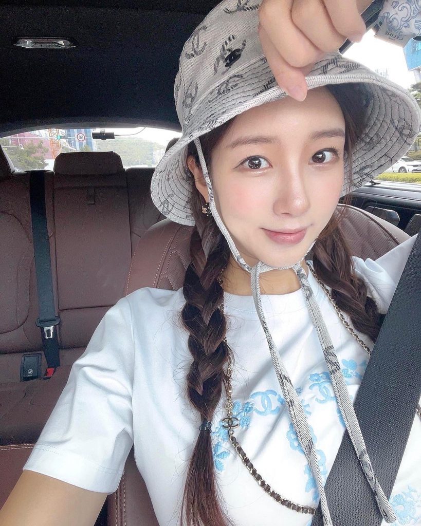 编号FS99 #韩国（有一年四季照）有自拍视频 气质 生活 美食 旅游 高尔夫 照片1428个+视频79个-套图社区-素材第一站