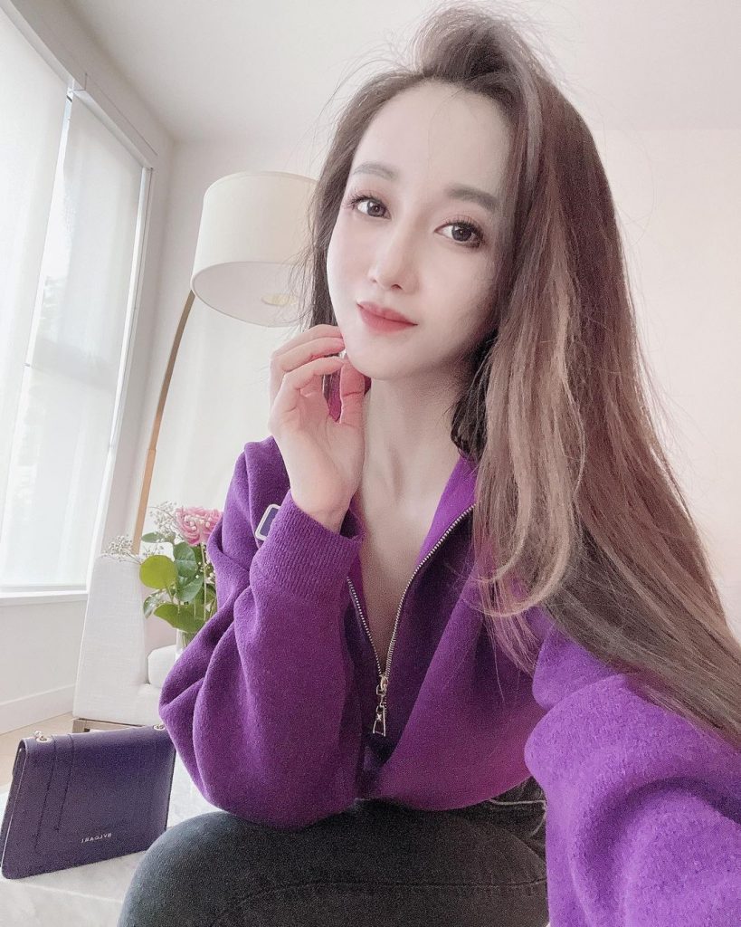 编号FC114 #在加拿大  #亚裔 宝妈 日常生活照 旅游 室内外照片 自拍照 闺蜜合照 风景美食    高尔夫 面膜  部分适合虚拟视频 照片2710张+视频780（可更新）-套图社区-素材第一站