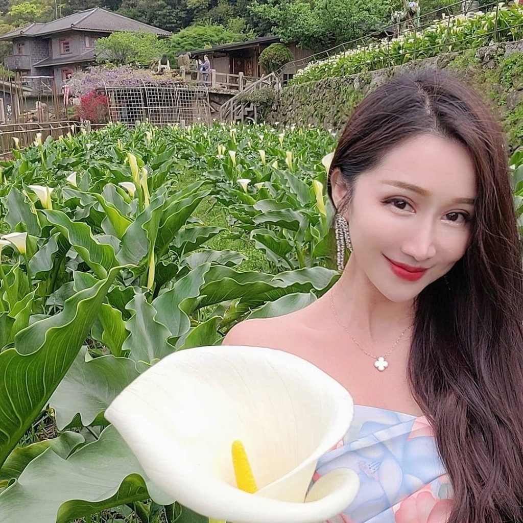 编号FC30 #亚洲女 #台湾 气质美女  朋友合照  生活照   旅游   游泳  自拍照 美食 有自拍视频 照片3321张+视频105（可更新）-套图社区-素材第一站