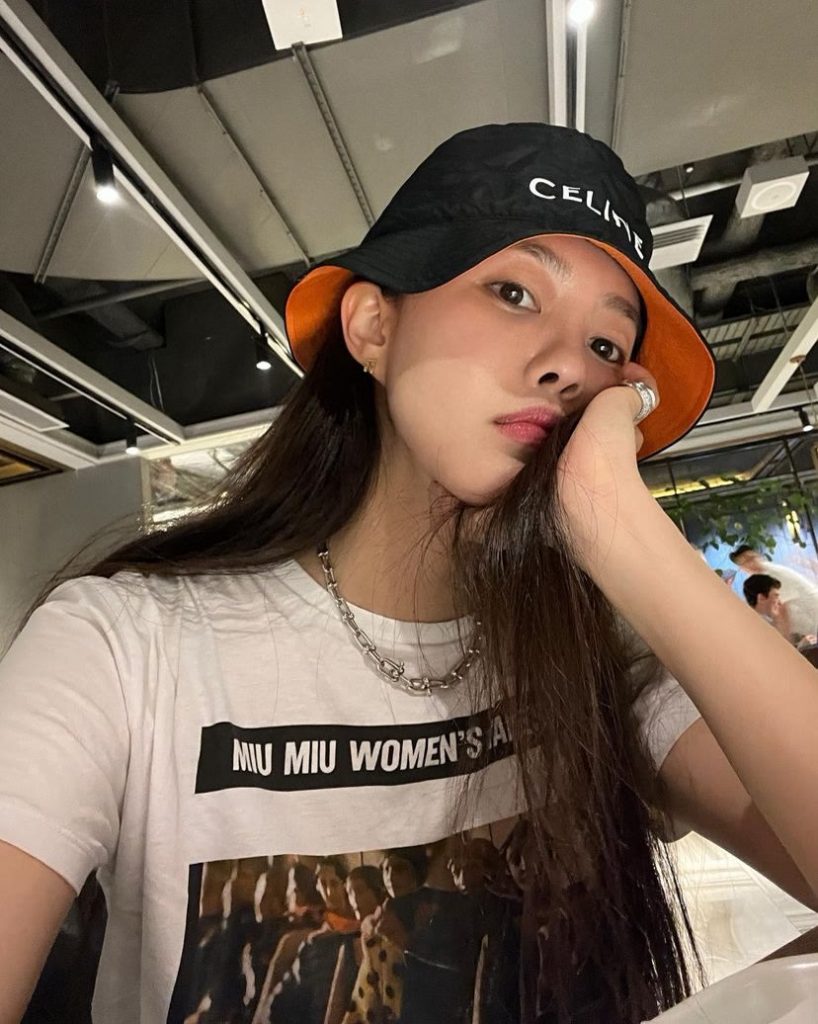 编号MT9 #亚洲女 自拍视频 曝光量较低 自拍多 性感大长腿 生活素材 打高尔夫 532照片+20视频-套图社区-素材第一站