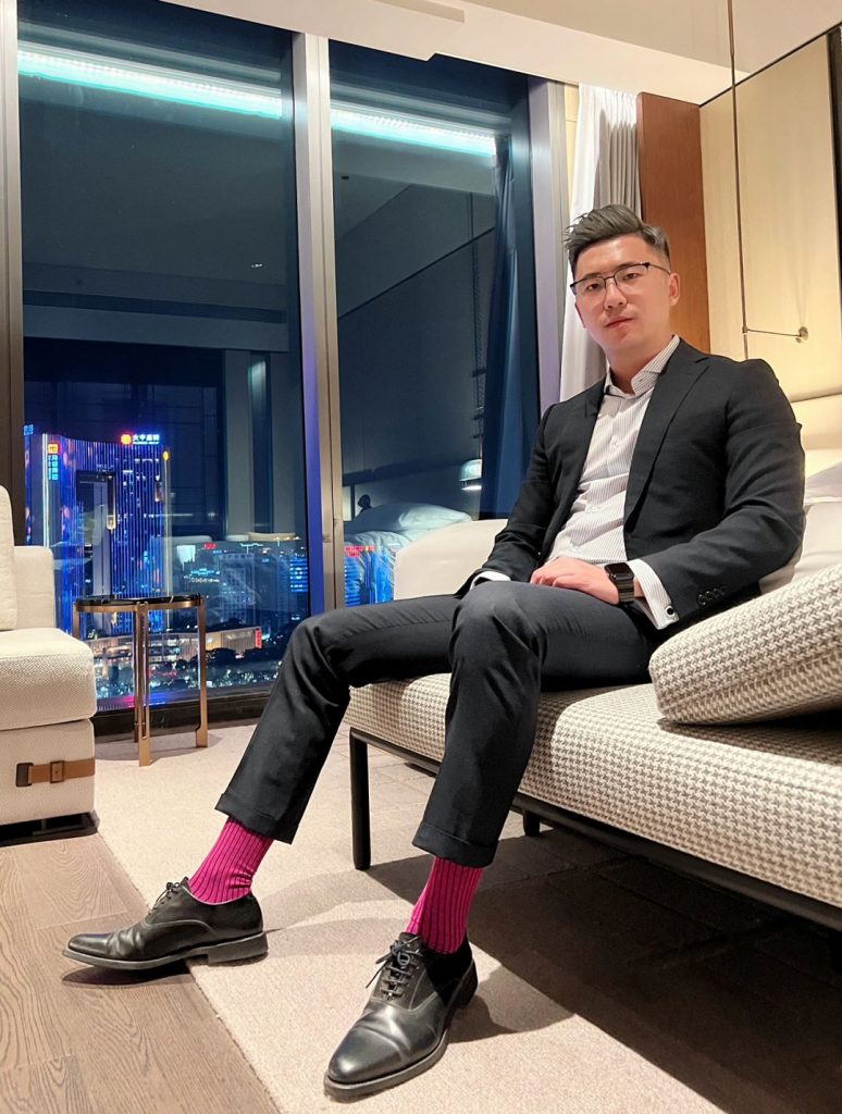 编号FS67 #亚洲男 职业装 正装 有自拍照片 有风景美食旅游照片 照片1170张+视频8（可更新）-套图社区-素材第一站