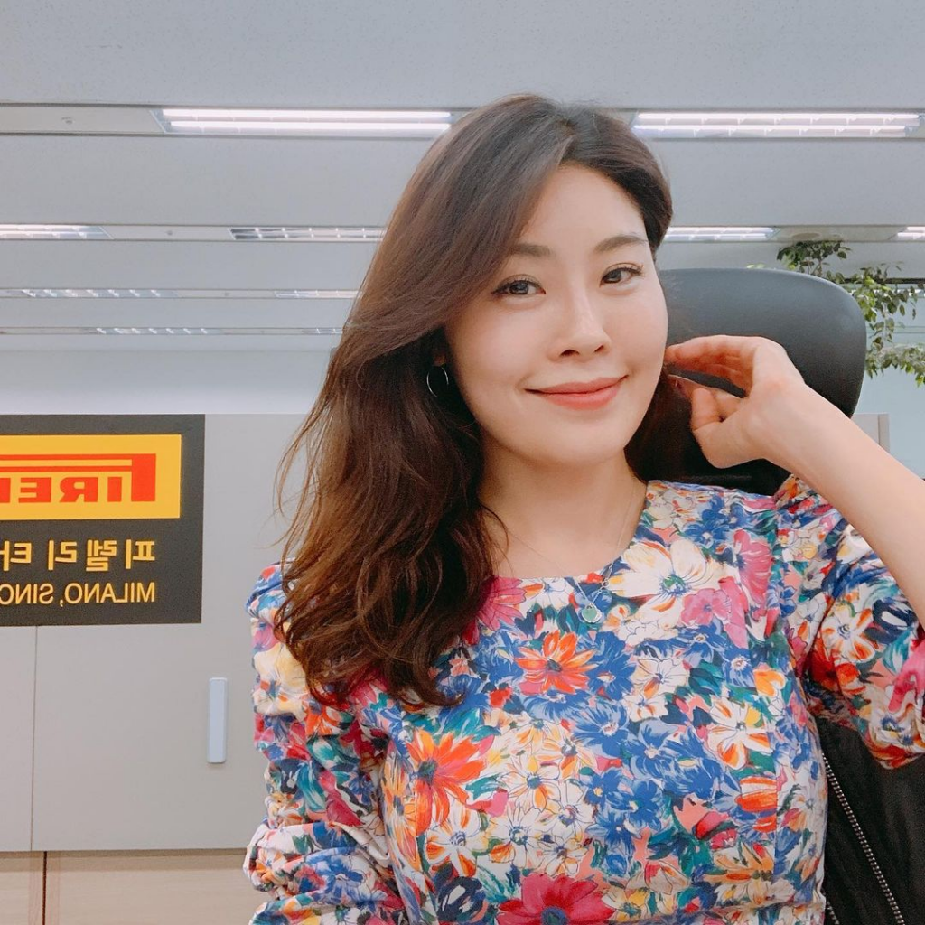 编号L47 #韩国 成熟 妇女 生活 旅游 自拍照 379照片+65视频-套图社区-素材第一站