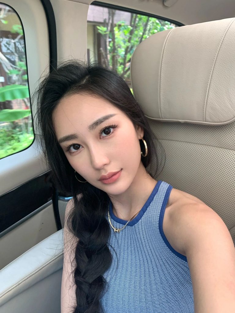 编号MT7 #亚洲女 曝光量较低 气质富二代  邮轮 豪车大G 高尔夫  宠物贵妇狗 自拍多 439照片+122视频-套图社区-素材第一站