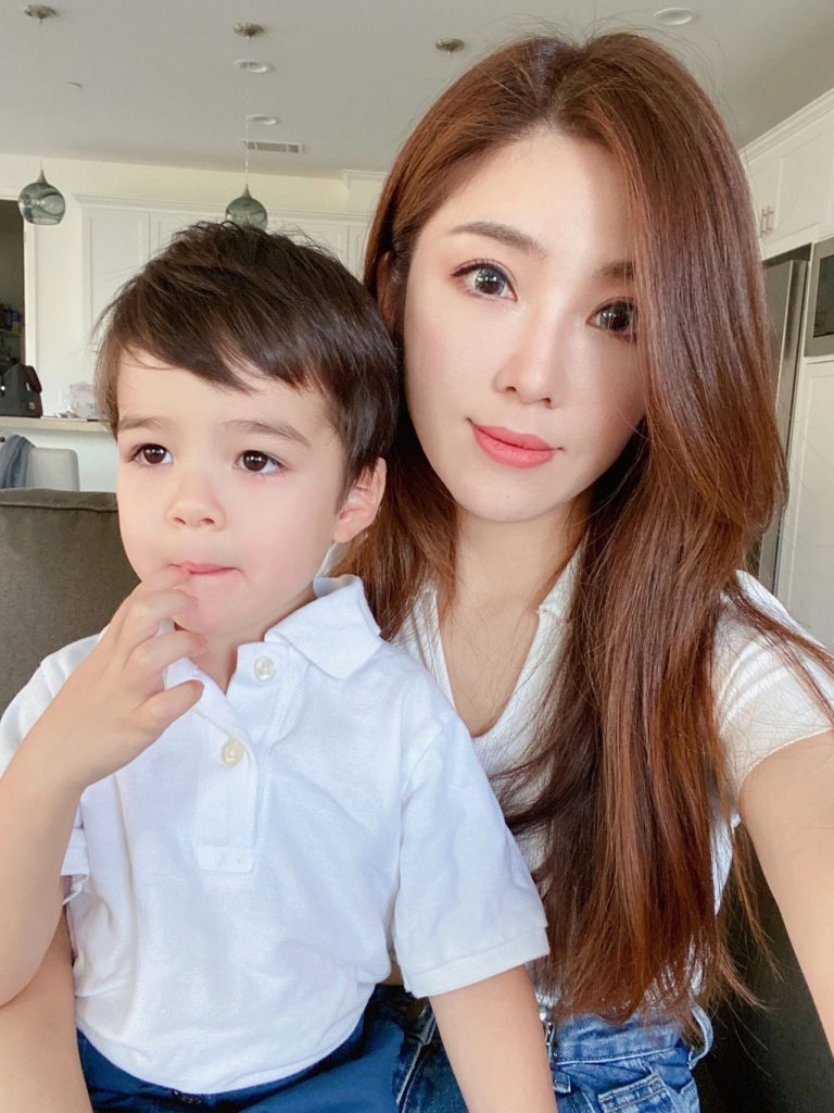 编号i381 #亚洲女 生活在 #美国 #洛杉矶 宝妈 《有一小部分带娃》381张照片-视频49个-套图社区-素材第一站