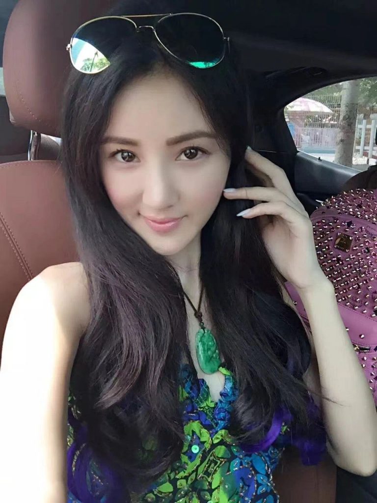 编号FS98 #华裔 #美国 #亚洲女（带娃照多）有自拍视频 有风景美食旅游 自拍照 照片899张+视频49个-套图社区-素材第一站