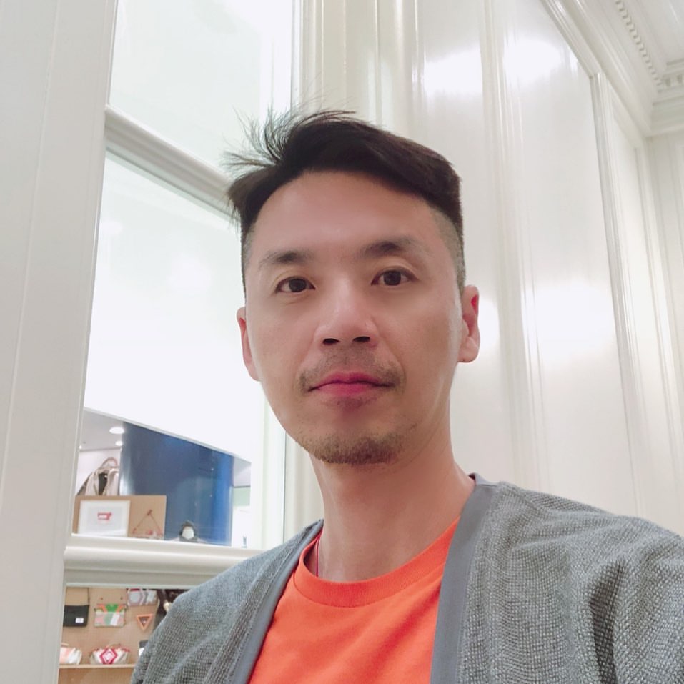 编号FC76 #台湾 成熟大叔 健身 旅游  家人合照 朋友  居家照片 室内外照片  内容丰富  正装照 养狗 有自拍照片 自拍视频 较长 照片1546张+视频227个（可更新）-套图社区-素材第一站