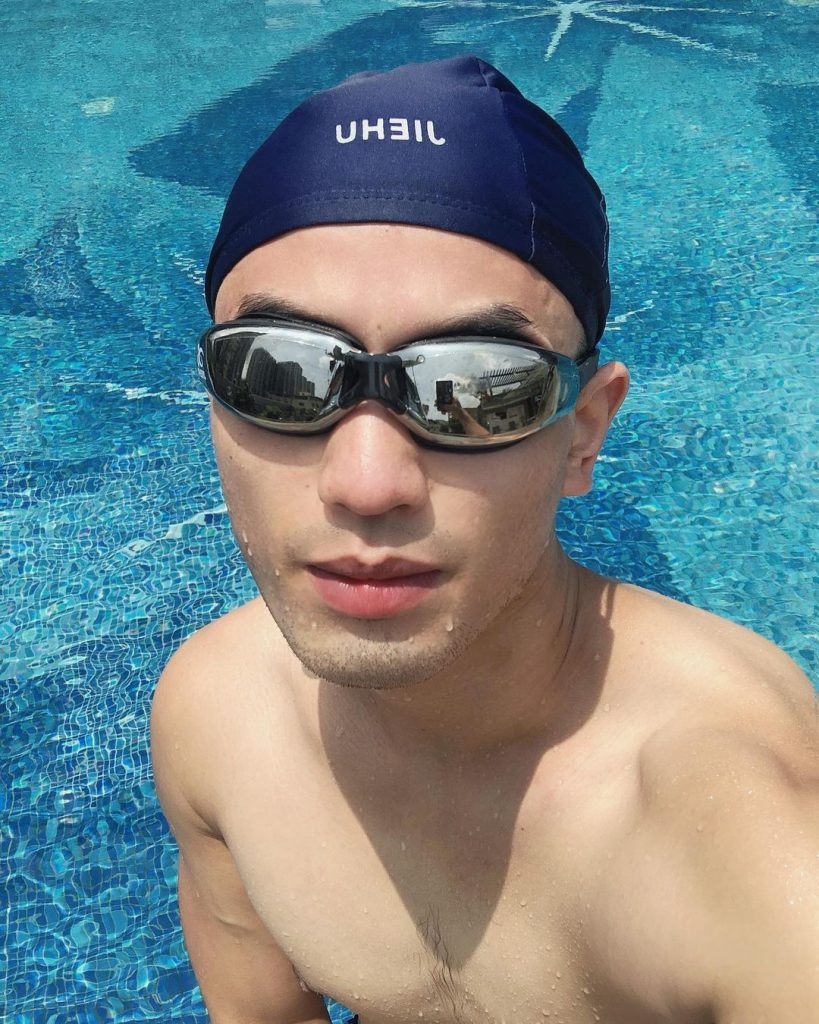 编号ED2 #亚洲男 成熟 自拍  健身 旅游 军装   有退伍证 照片1554+视频16（可更新）-套图社区-素材第一站