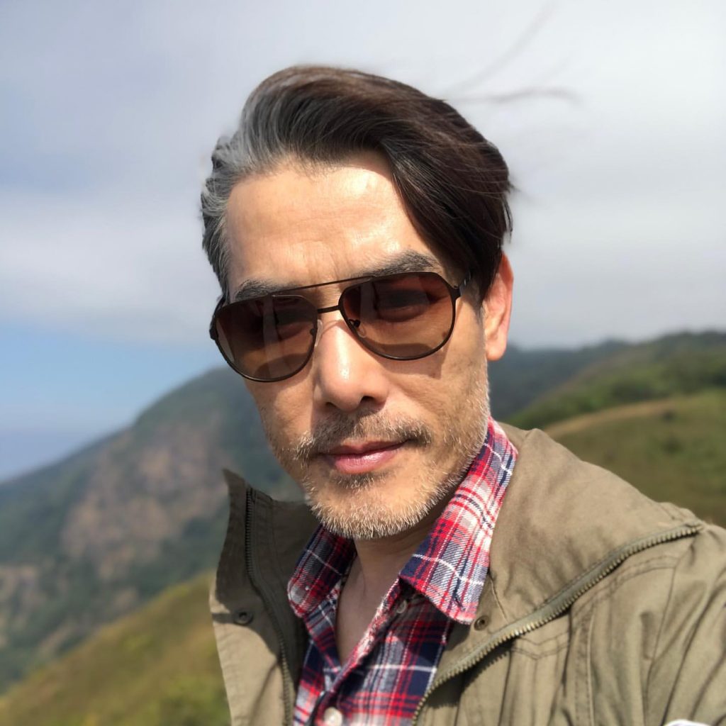 编号A595 #亚洲男 成功男士 商务 自拍1595张照片+视频318个-套图社区-素材第一站