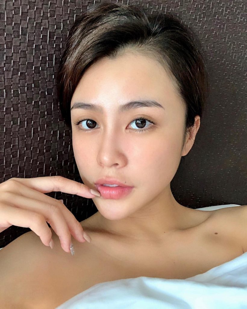 编号FS4 #国内女 #香港 有家里自拍  有生活照片  有朋友合照 照片980+视频23（可更新）-套图社区-素材第一站