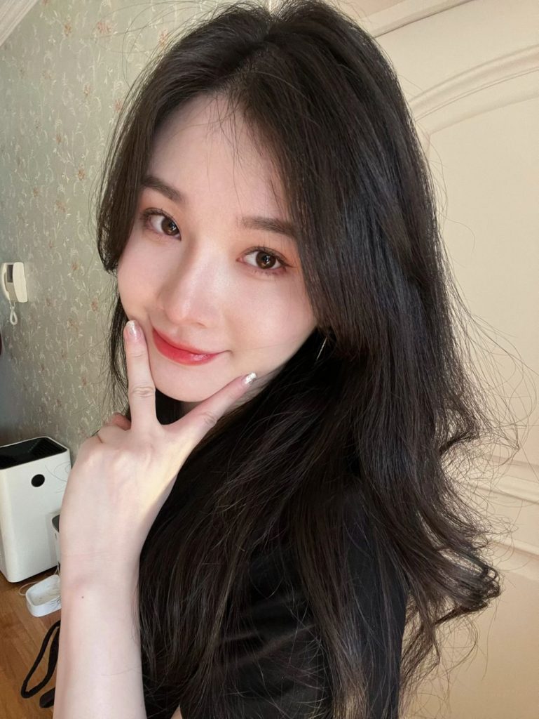 编号FSS14 #国内女 有风景美食旅游照片 可以虚拟视频 照片696张+视频43个（可更新）-套图社区-素材第一站