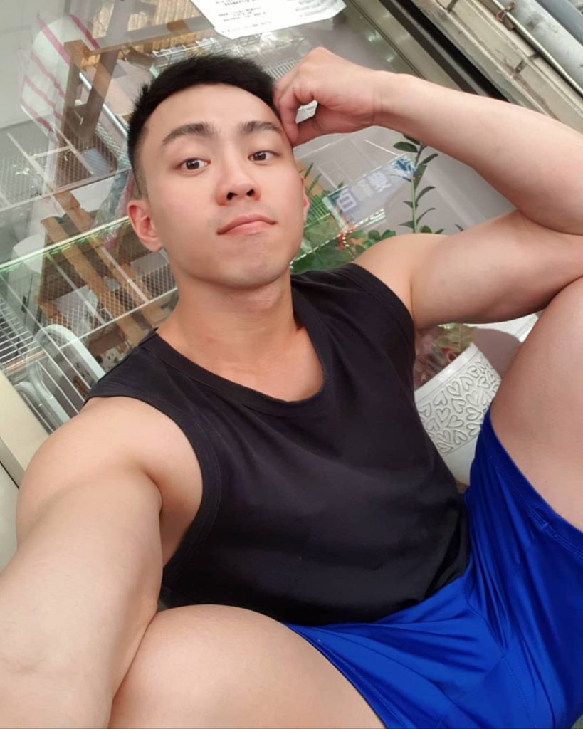 编号ED89 #香港 日常动态 香港警察 自拍视频 989照片+视频11-套图社区-素材第一站