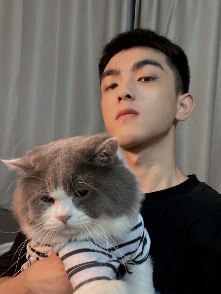 编号GT90 #亚洲男 自拍套图 照片271+视频110-套图社区-素材第一站