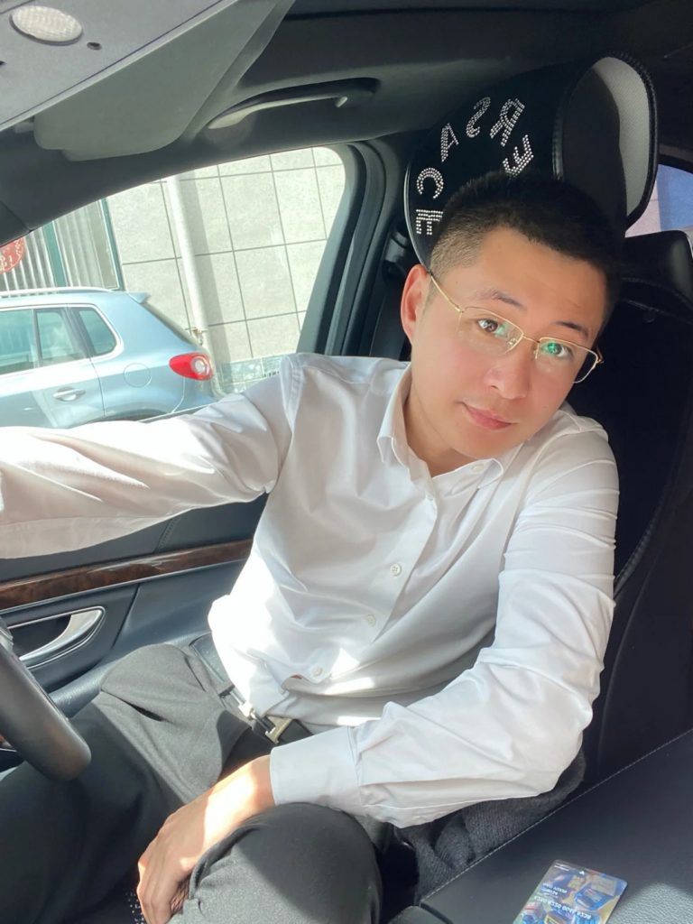 编号hnm21 #亚洲 成熟气质男套图 日常生活照63+42个视频-套图社区-素材第一站