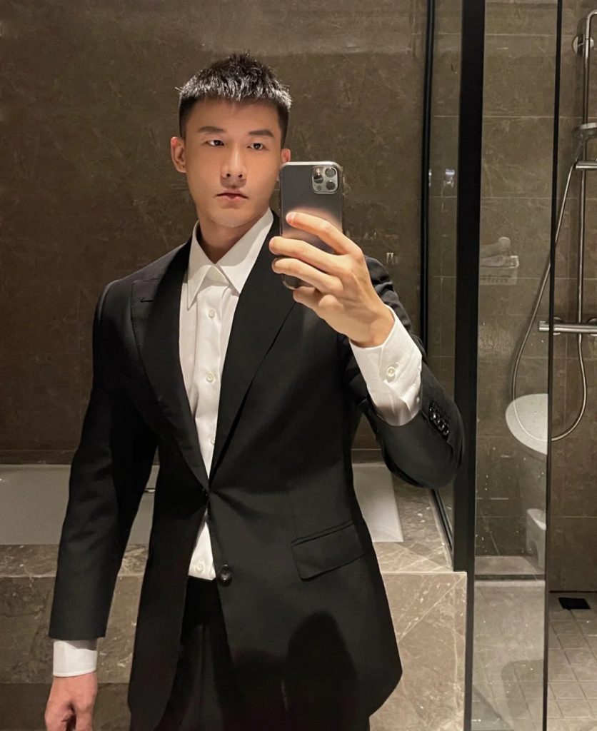 编号hnm24 #亚洲 职业装 正装 气质男套图 日常生活照166+113个视频-套图社区-素材第一站