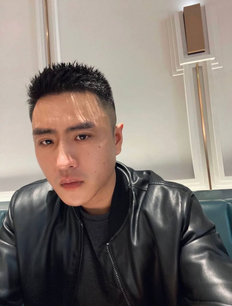 编号FS92 #台湾（自拍多）部分适合虚拟摄像头 有健身 家里 床上 理发 照片514张+视频10个-套图社区-素材第一站