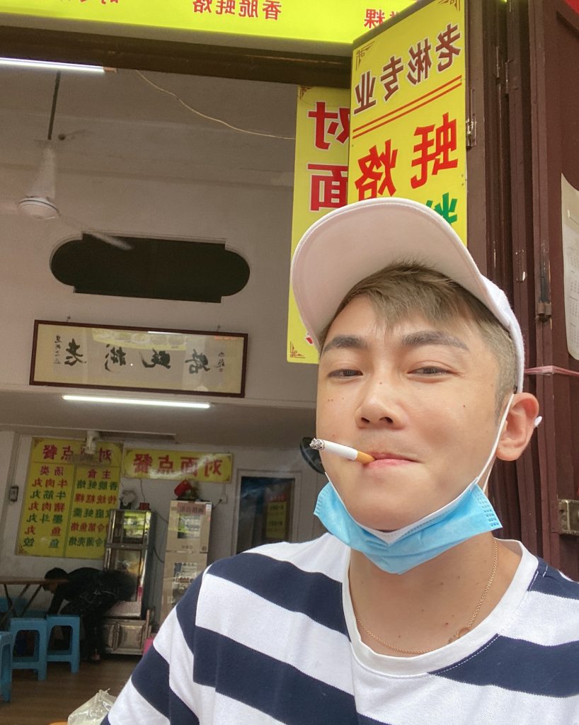 编号GG268 #亚洲男 开保时捷 帅哥生活自拍照 404张图+33视频-套图社区-素材第一站