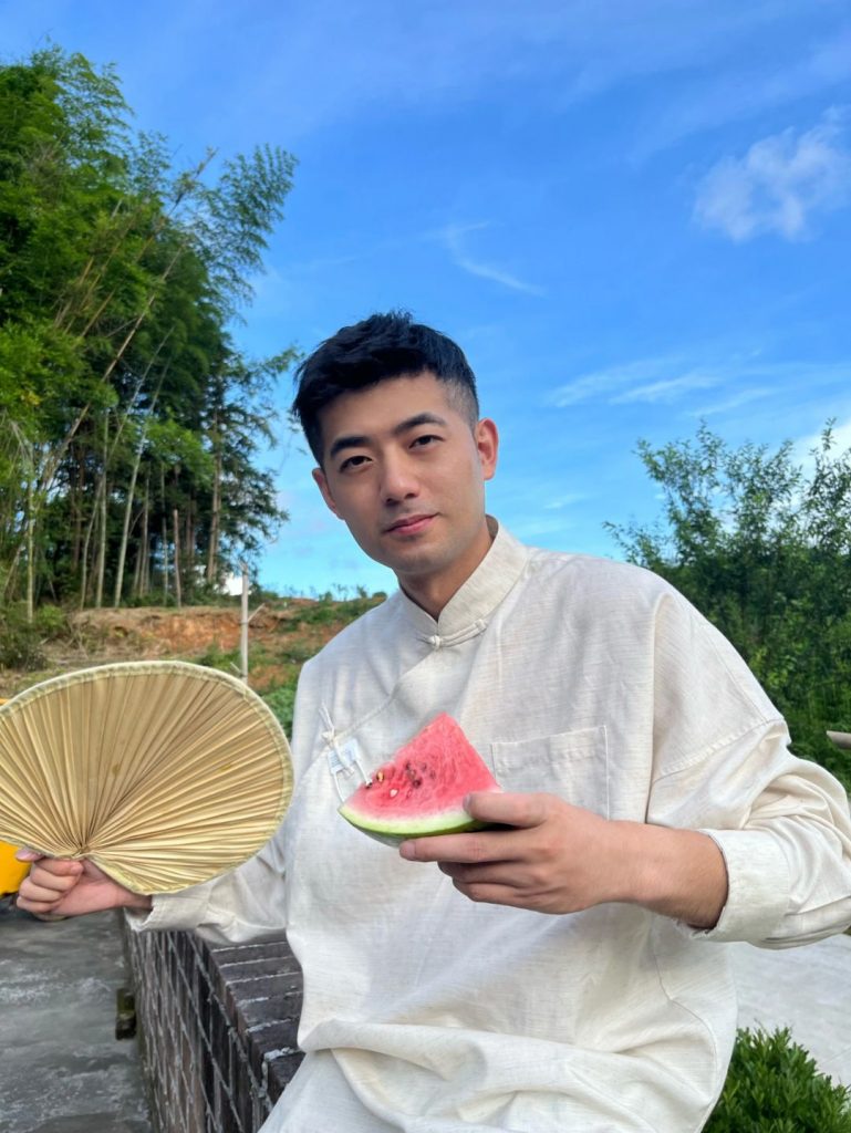 编号FSS44 #亚洲 成熟男士 房地产 健身 生活 126相片+视频38个-套图社区-素材第一站