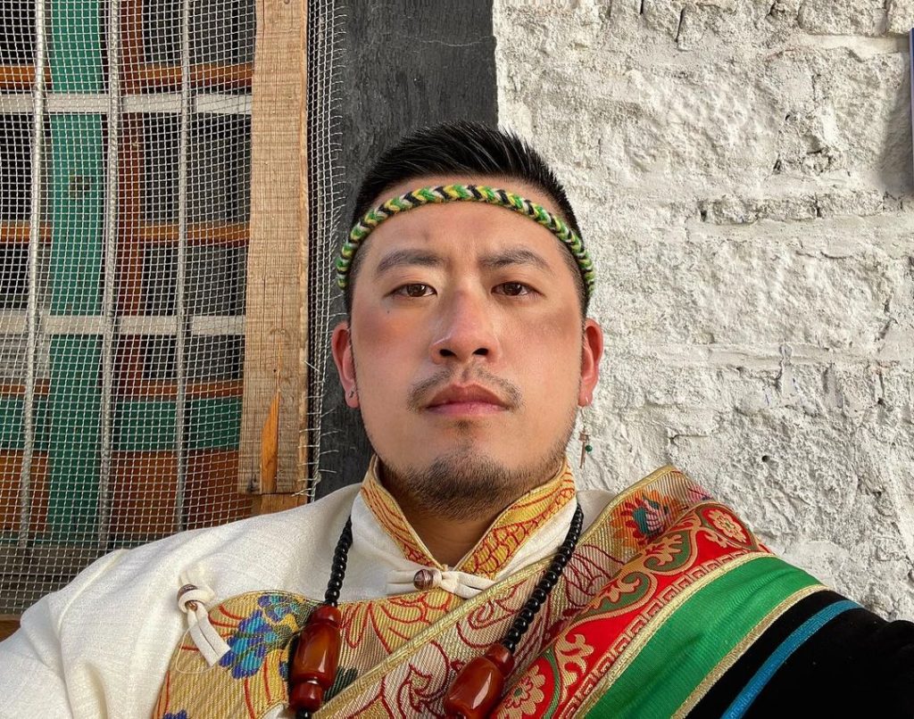 编号FSS29 成熟男子 生活旅游 自拍 469相片+视频17个-套图社区-素材第一站